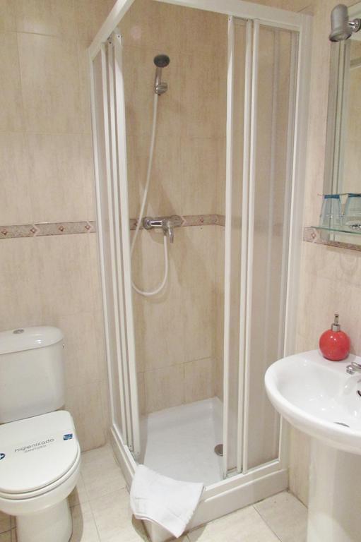 Hostal Nuevas Naciones Гранада Экстерьер фото