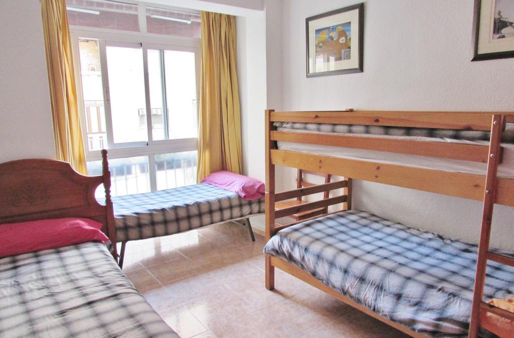 Hostal Nuevas Naciones Гранада Экстерьер фото