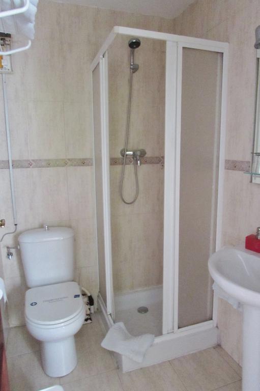 Hostal Nuevas Naciones Гранада Экстерьер фото