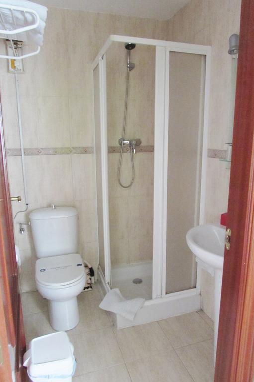 Hostal Nuevas Naciones Гранада Экстерьер фото